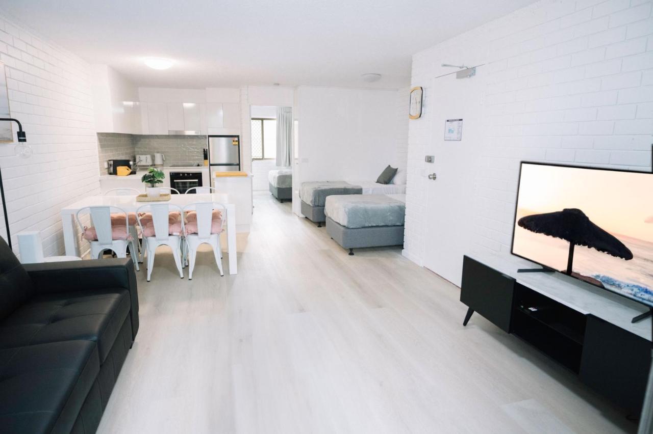 Surfers Paradise- Meters From The Beach! 黄金海岸 外观 照片